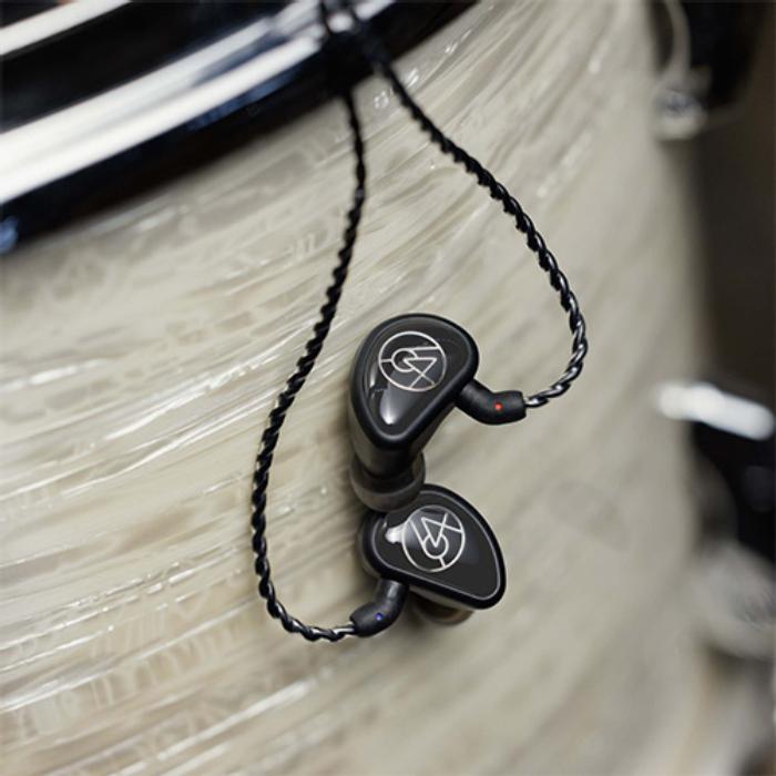 64 AUDIO Aspire2 有線 イヤホン カナル型 リケーブル対応