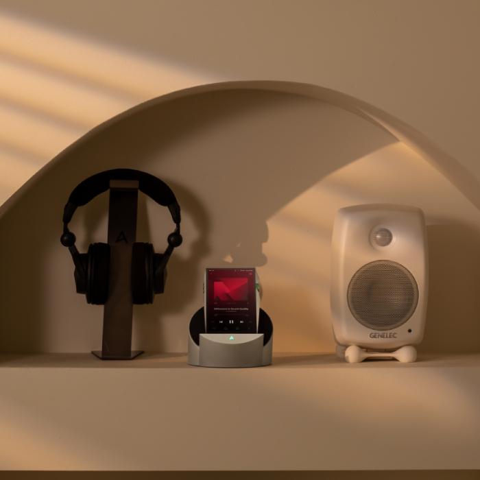 Astell&Kern Astell&Kern AK CRADLE Silver 【IRV-AK-CRADLE-SV