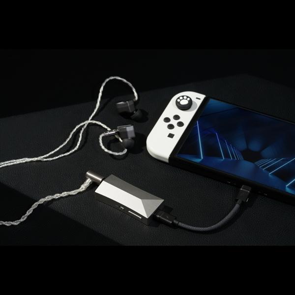 Astell\u0026Kern AK HC4 アステルアンドケルン UABDACアンプ スティック型 アンプ ドングル型 iPhone Android Lightning Type-C 高音質化の画像