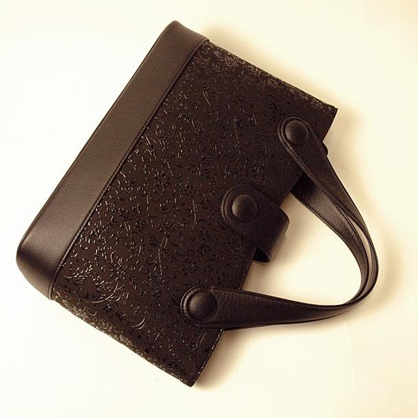 極美品 印傳屋 インデンヤ ベネッセージ ハンドバッグ レザー 房柄 タッセル 印傳屋（INDEN-YA） バレンタイン ハンドバッグ 手提げ 本革 和柄 甲州