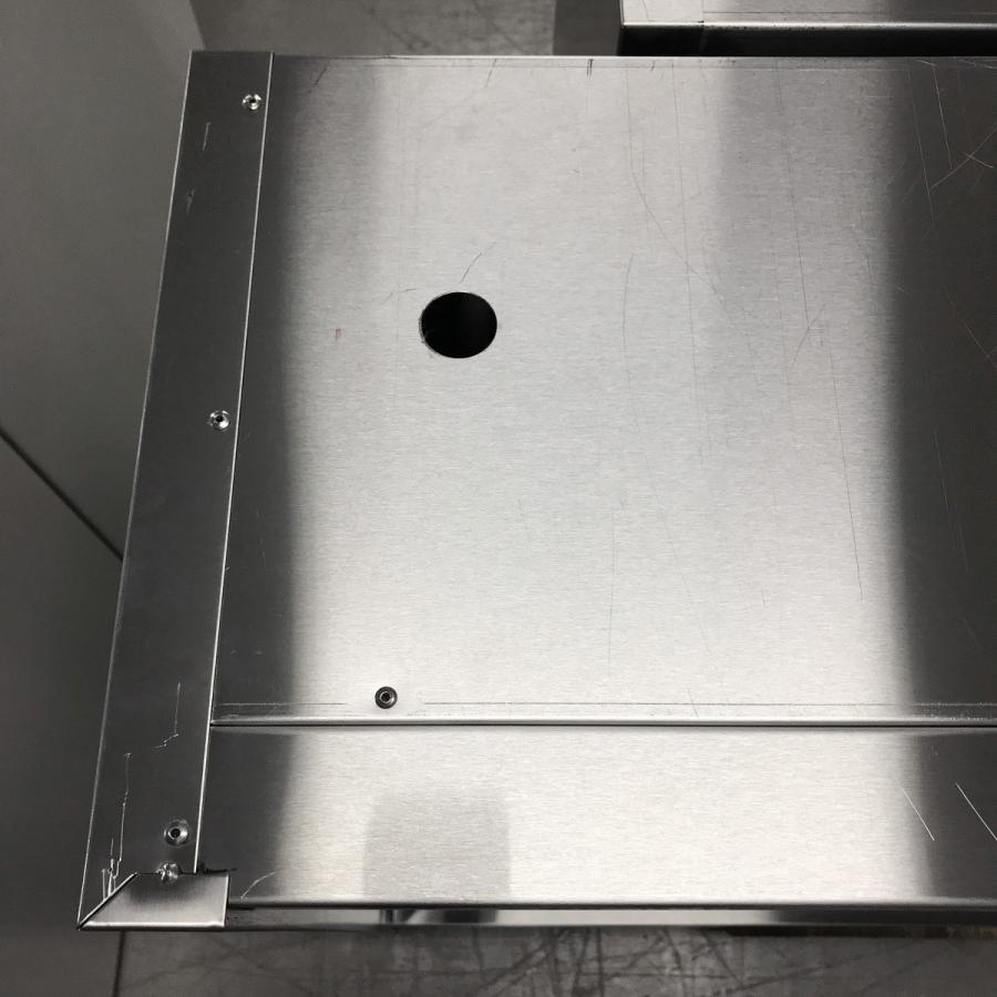 マルゼン(厨房機器) 吊戸棚 1500x300x600 ※天板吊りボルト穴2 マルゼン(厨房機器) 吊戸棚 1500x300x600 ※天板吊りボルト穴2