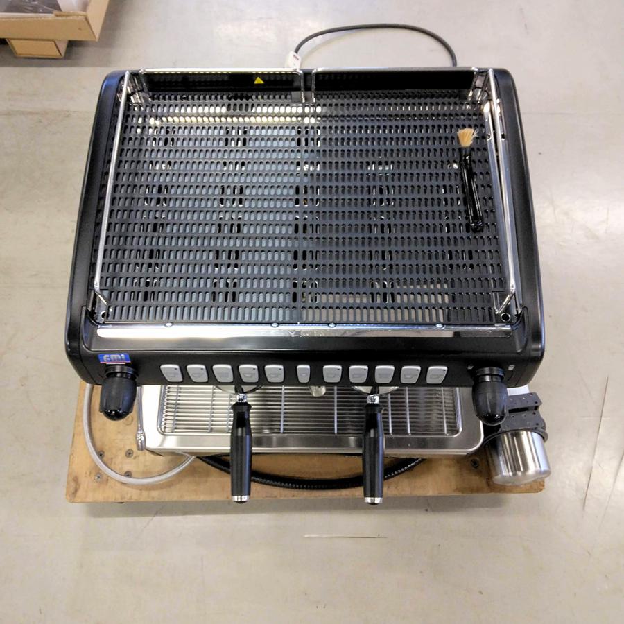 【新品同様極美品】チンバリ M26-DT/2CPT（TS） エスプレッソマシン おまけ多数 2022年製 エスプレッソコーヒーマシン（ラ・チンバリ） エフ・エム・アイ M26-DT