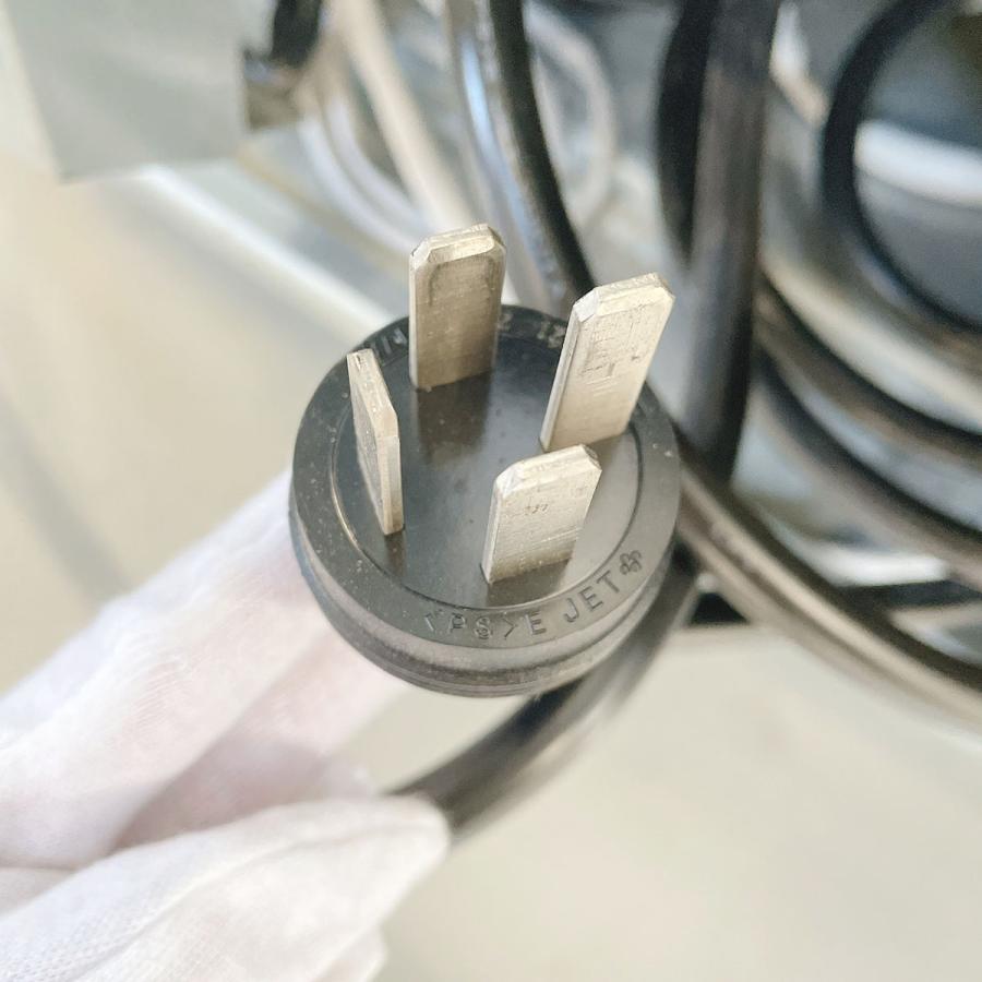 リーチイン冷凍ショーケース 大和冷機工業 403AFGT-EC 中古【ガラス