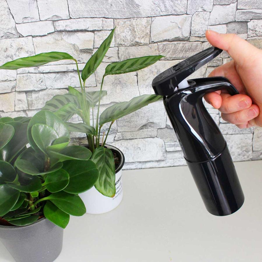 新品【大特価】 美容液　噴霧導入器　噴射のチカラで美容液を噴霧導入 ラビットスプレー ブラック 200ml マルハチ産業 霧吹き 細かなミストを