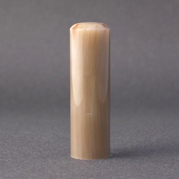 印鑑／実印／オランダ水牛色上・牛角色／18mm／アタリ選択可／ケース別売／上彫り職人の完全手彫り_1