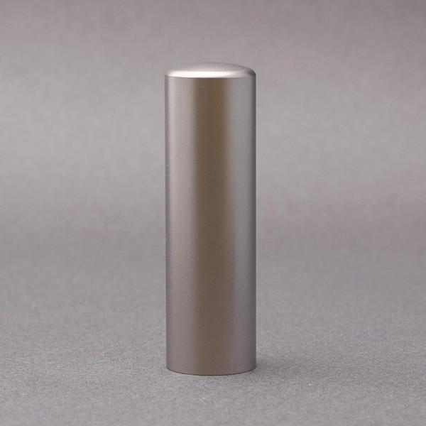 チタン印鑑／認印／シルバーチタン／18mm／ケース別売／熟練職人の作成印影