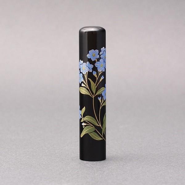 印鑑／蒔絵(花)-黒水牛(高級芯持)-【わすれなぐさ】／熟練職人の手彫り