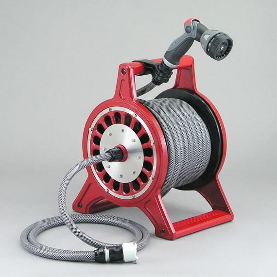 ホースリール 散水 おしゃれ ガーデンレトロホースリール ブロッサリール シルバー レッド ブラック 銀 赤 黒 シャワーノズル付 M0036 Sks 家と庭のdiy通販 イーハウスマニア 通販 Yahoo ショッピング