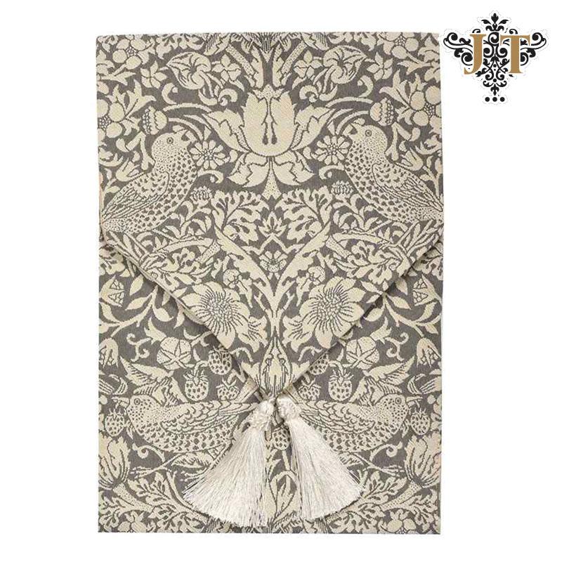 ジェニファーテイラー いちご泥棒 テーブルランナー 180cm