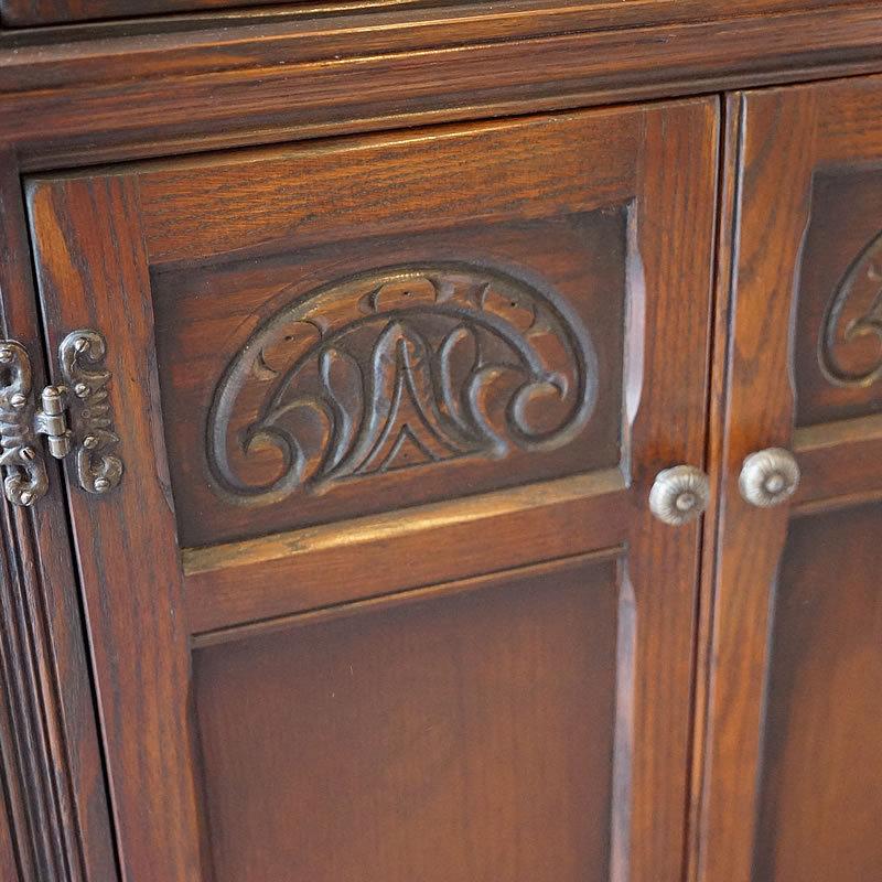 イギリス アンティーク 家具 オールドチャーム コーナーキャビネット 6011d イギリス アンティーク 家具 オールドチャーム コーナー