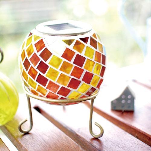 ソーラーガーデンライト Kaleido カレード RedLattice [KL-10367] ソーラーパネル付で自動充電＆夜間自動点灯 モザイクガラス キシマ雑貨 |  | 02