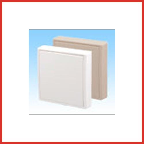 角形自然給気レジスター 結露防止タイプ ホワイト [KRFC-150FC] プッシュオープン式2段階給気量調整パネル 空気清浄フィルター付 高須産業 | 