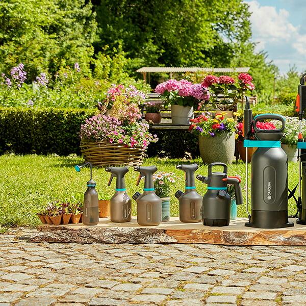 GARDENA 霧吹きスプレー 1L EasyPump 電池式 11114-20 ガーデニング