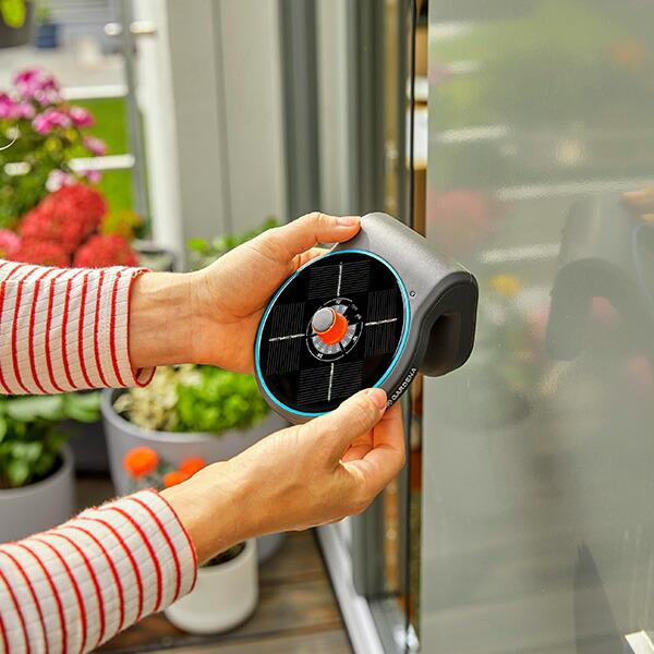 GARDENA 自動水やり機 Aquabloom ソーラー式 13300-20 ガーデニング