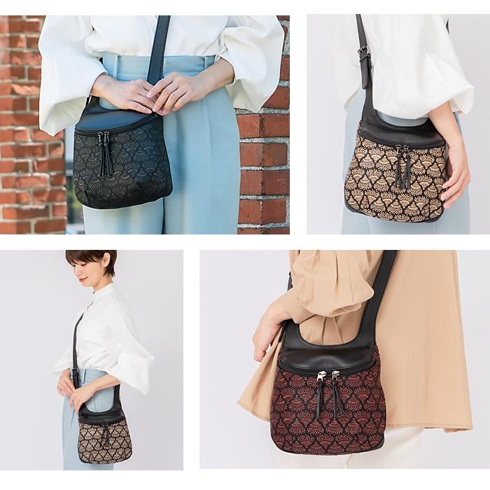 A18【美品】古都印伝 トートバッグ 花模様×型押しレザー調 和モダン タッセル A18【美品】古都印伝 トートバッグ 花模様×型押しレザー調 和