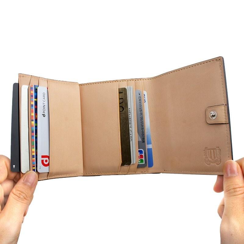 pacca pacca（パッカパッカ） 二つ折り財布 小銭入れなし カード入れ