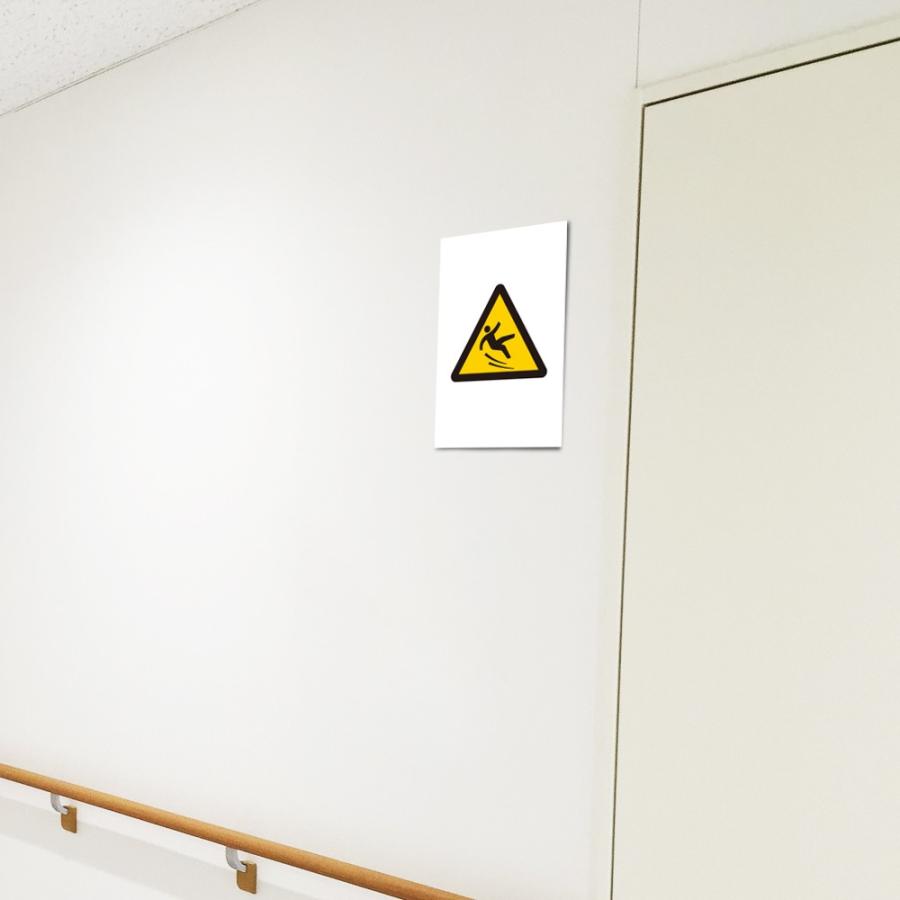 滑面注意 ピクトサイン H250 W165mm ピクトグラム マーク 注意プレート 看板 足元注意 危険 Mark 27 Mark 27 看板ならいいネットサインヤフー店 通販 Yahoo ショッピング