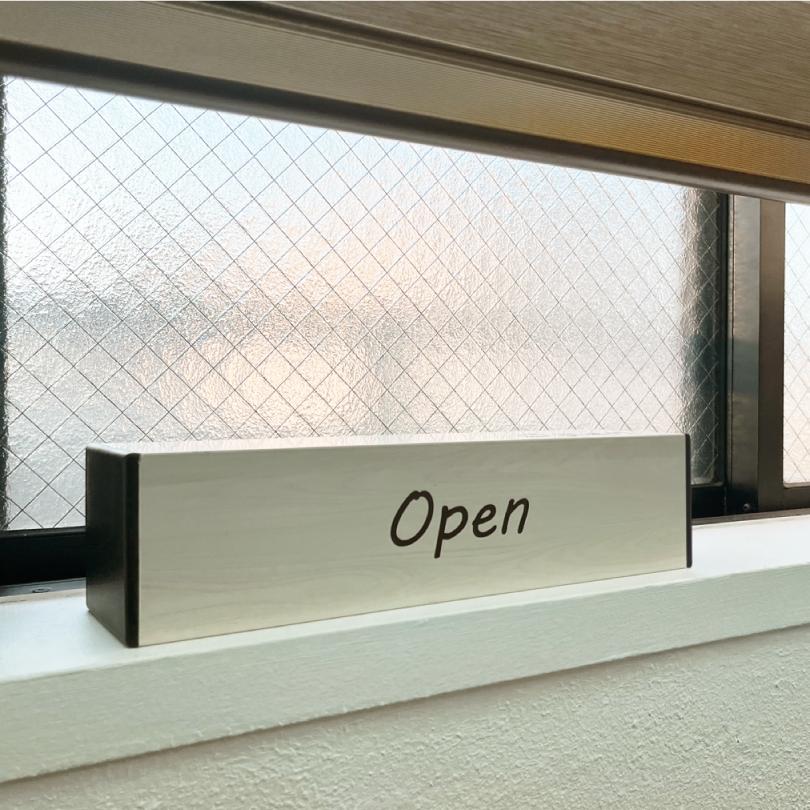 オープンクローズ看板 OPEN CLOSED ２面表示 木目調 オープンクローズサイン カフェ 飲食店 レストラン おしゃれ slendsign-cut02 | ブランド登録なし | 09