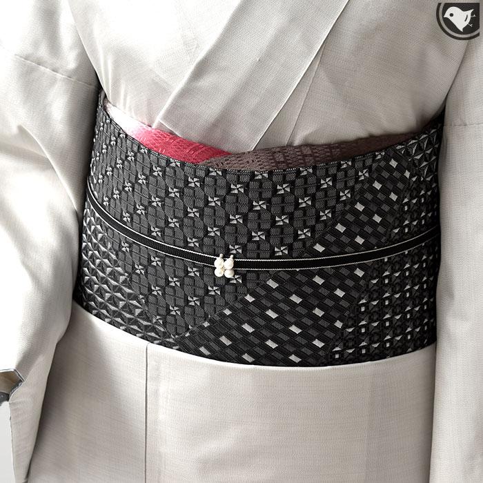 西陣織 切子柄 絹化粧 全通 八寸名古屋帯 松葉仕立て 新品未使用品 銀糸 正絹 西陣織 切子柄 絹化粧 全通 八寸名古屋帯 松葉仕立て 新品未使用