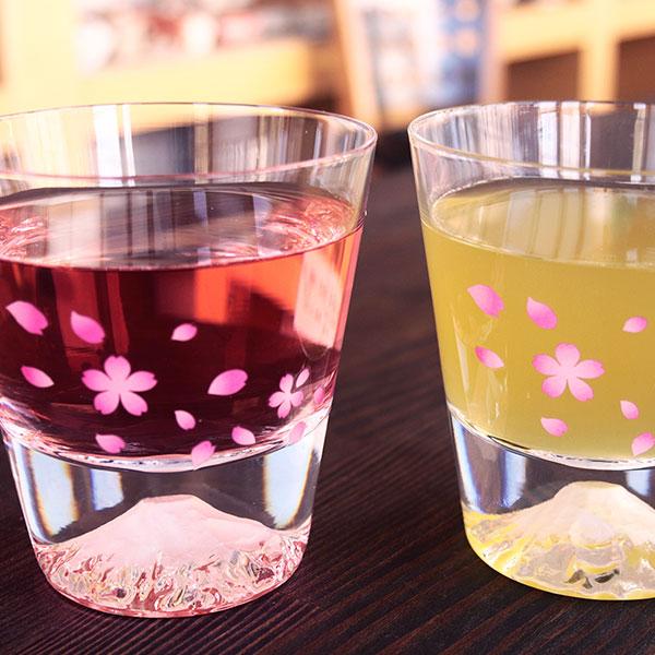 丸モ高木陶器 冷感桜舞富士山 ロックグラス csmf | プレゼント 手土産