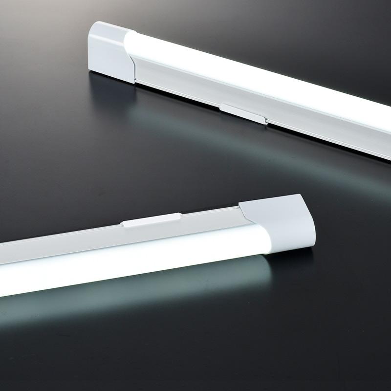 OHM（オーム電機） LEDエコスリムチューブライト コンセントタイプ 10W