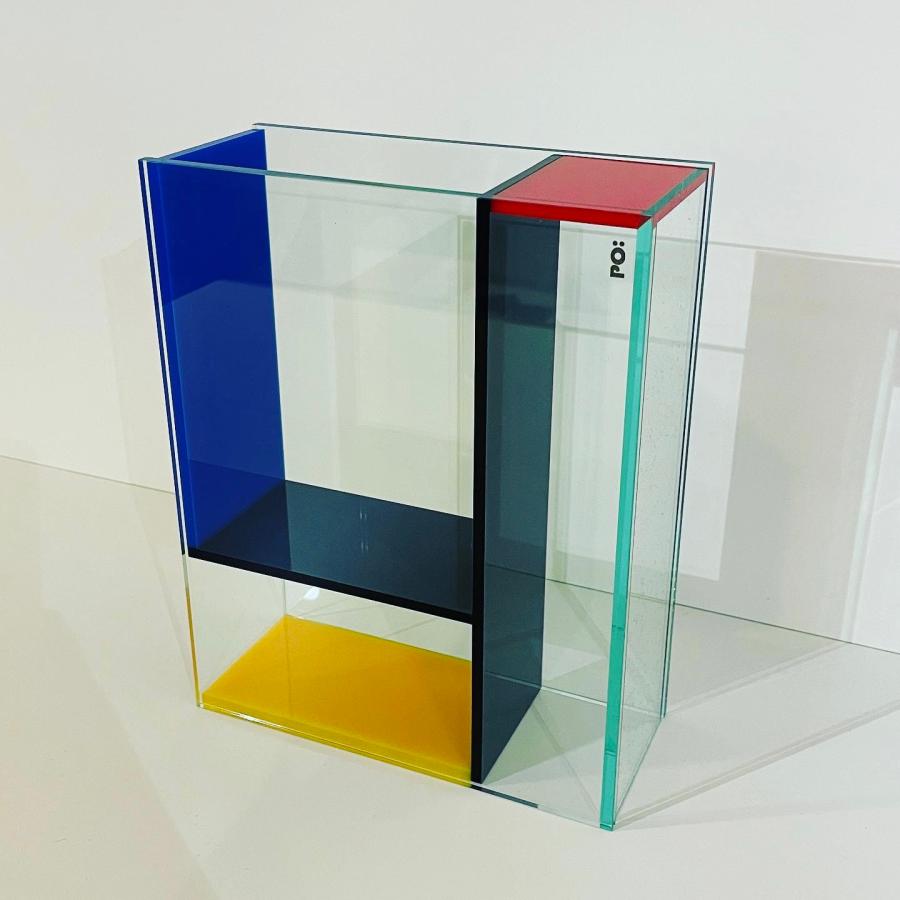 Mondri Vase モンドリアンフラワーベース Mondri Vase - Primary – MoMA Design Store