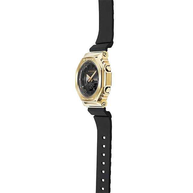ジーショック G-SHOCK GM-S2100GB-1AJF 金　黒　送料無料 G-SHOCK 腕時計 2100シリーズ / メタルベゼル GM-S2100GB-1AJF