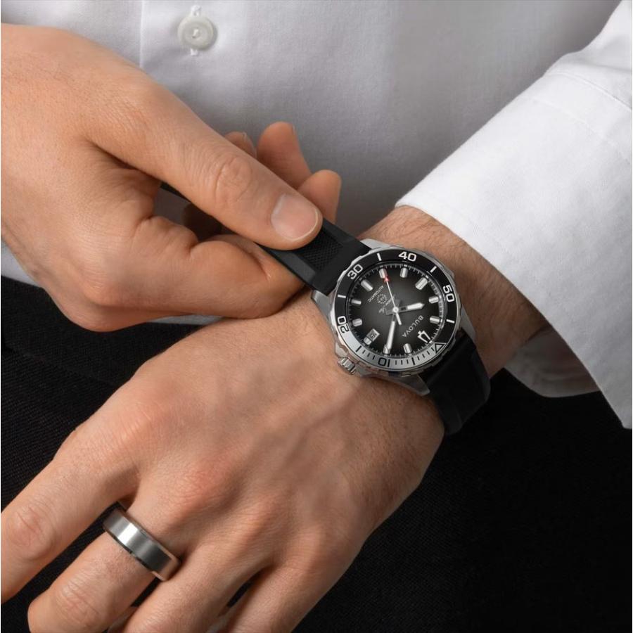 BULOVA（ブローバ） 【BULOVAハンドタオルをプレゼント】 腕時計
