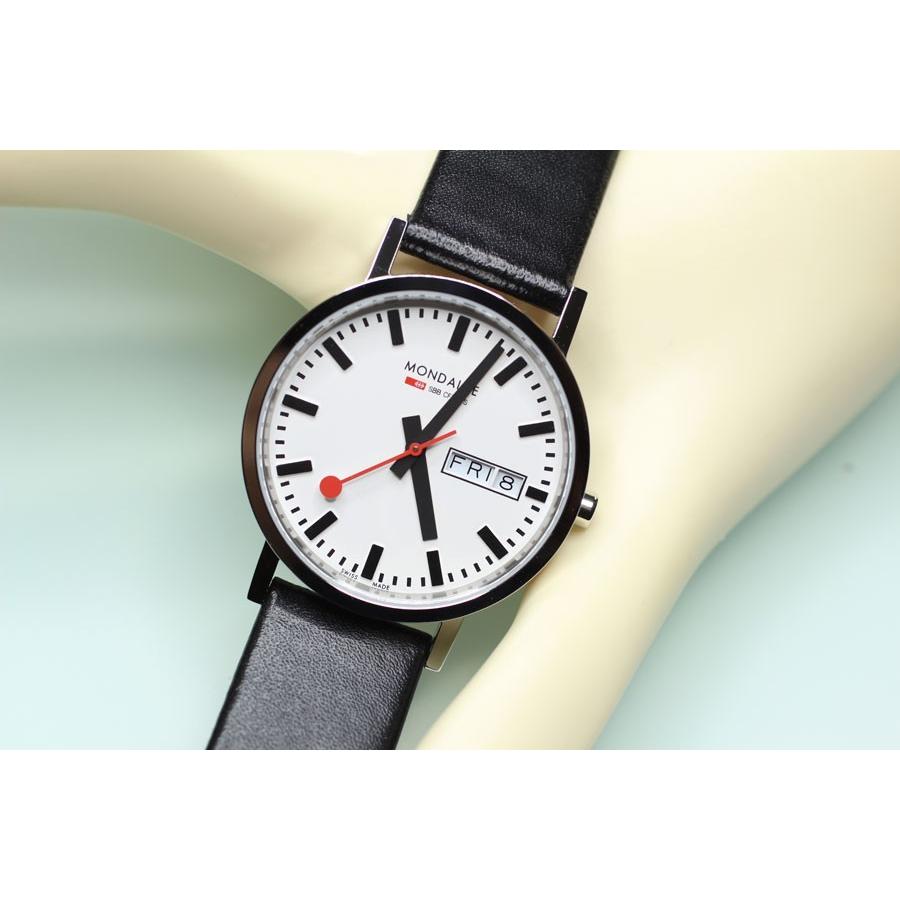 モンディーン MONDAINE 腕時計 クラシック デイデイト 36ミリモデル  