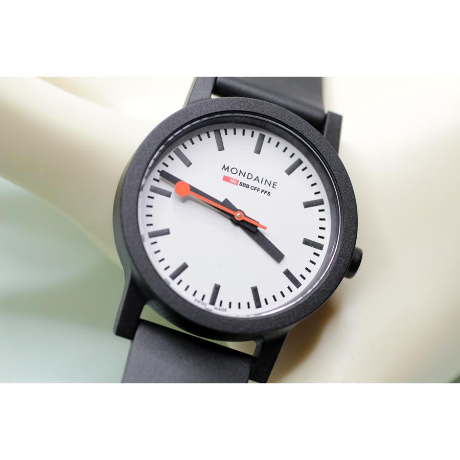 モンディーン MONDAINE 腕時計 エッセンス essence 32ミリサイズ ホワイト文字盤 ウレタンストラップ MS1.32110.RB 正規品 送料無料｜e-shop-seikodo｜02