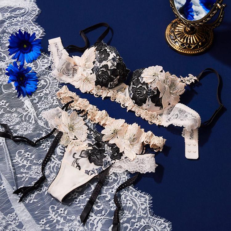 サルート（SALUTE） ワコール 28 グループ ガーターベルト 新作 セール