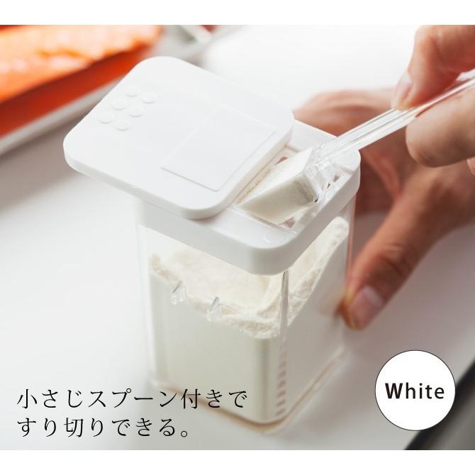 調味料入れ 片手 調味料ボトル スパイスボトル 収納 小麦粉 片栗粉 スパイス スライド スプーン キッチン キッチン収納 タワー Tower Tower ブラック ホワイト ココチのくらし雑貨店 通販 Yahoo ショッピング