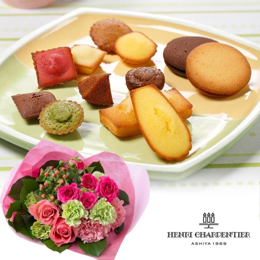 花束 プレゼント スイーツ アンリ シャルパンティエ ガトー キュイ アソート 花 生花 ギフト フラワーギフト バラ カーネーション イイハナ ドットコム 通販 Paypayモール