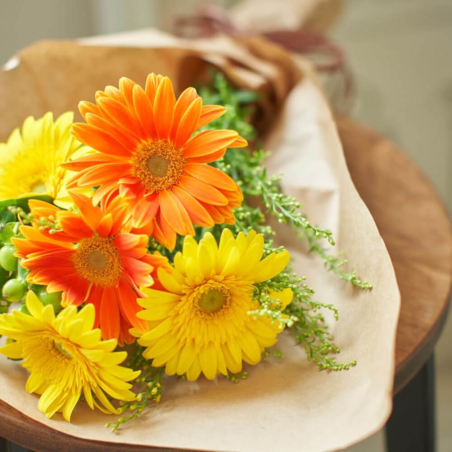 花束セット フラワーベースセット ガーベラ 花瓶付き 花 生花 ギフト フラワーギフト インテリア おしゃれ Tu イイハナ ドットコム Yahoo 店 通販 Yahoo ショッピング