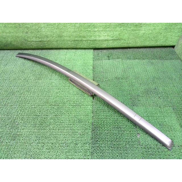 アクア DAA-NHP10 左ルーフモール 1NZ-FXE 8V7 75506-52011-E1