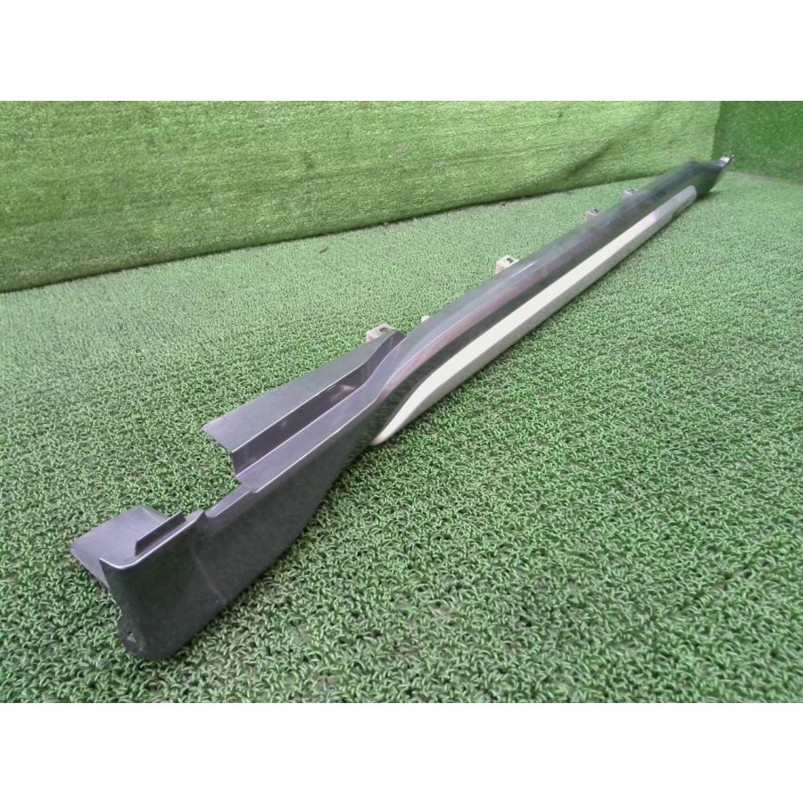 ヴェゼル DAA-RU4 左サイドステップ ハイブリッドX 4WD LEB-H1 NH788P 