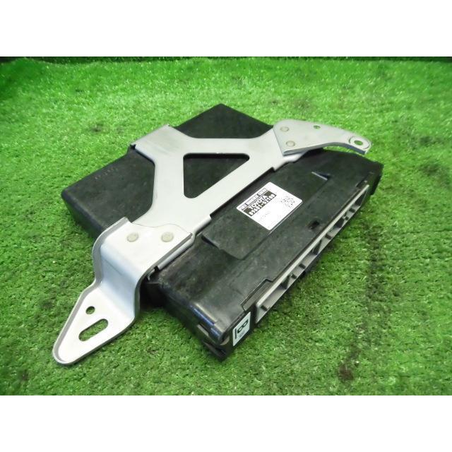 アクア DAA-NHP10 エンジンコンピューター ECU 1NZ-FXE 1G3 デンソー 