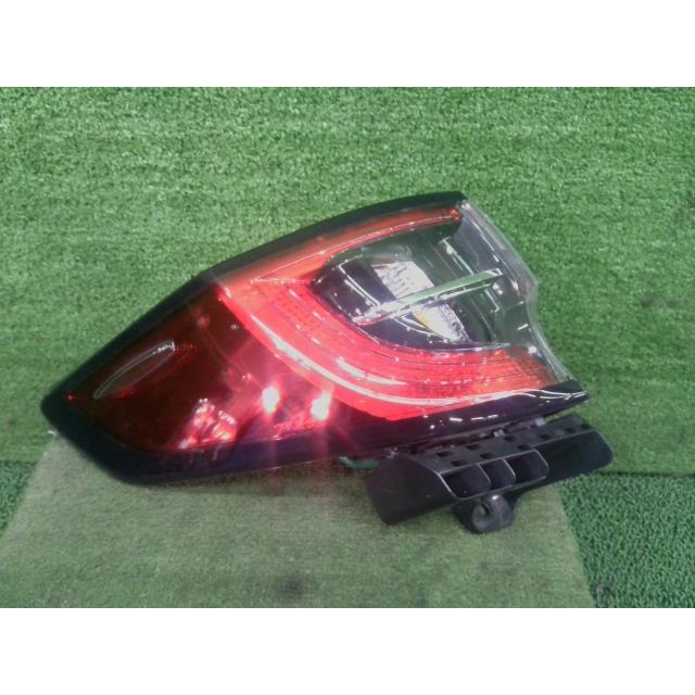 カローラツーリング 6AA-ZWE211W 左 テールランプ テールライト カローラツーリング 6AA-ZWE211W 左 テールランプ テールライト