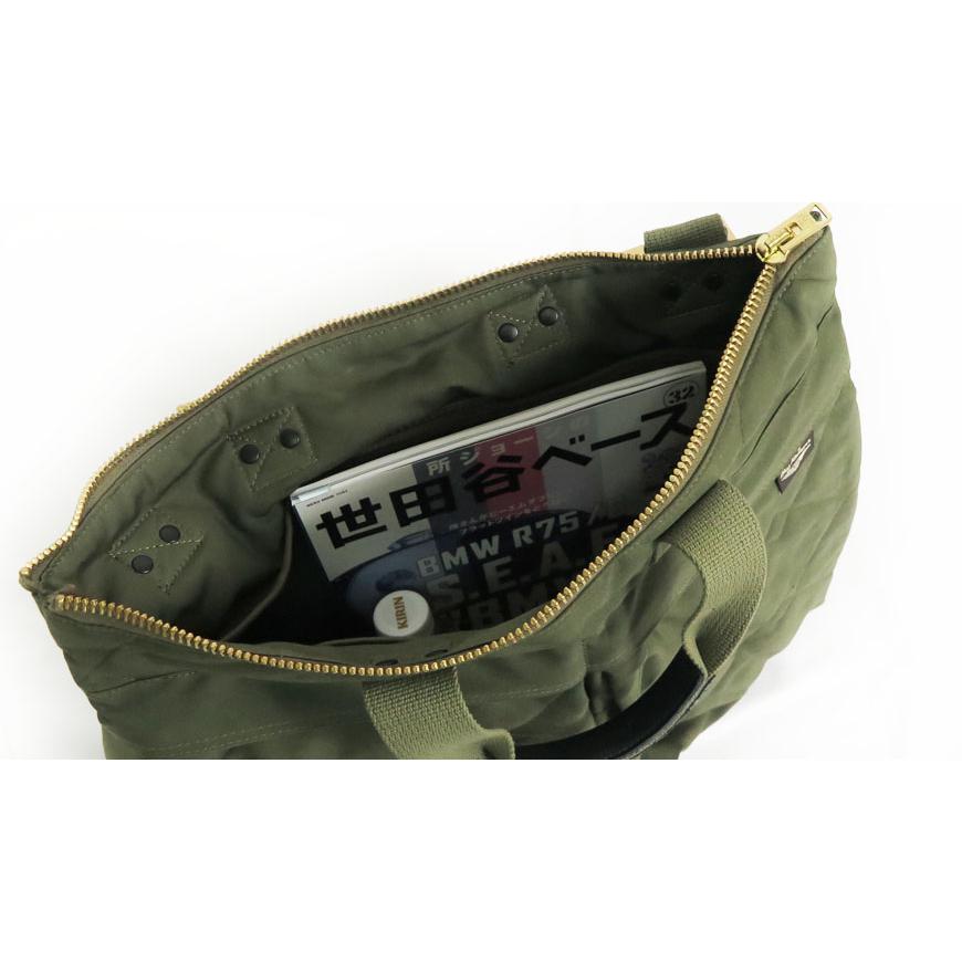 バッグ BOZZ Chopped Tour-Pak Luggage - Vivid Black | Harley-Davidson USA