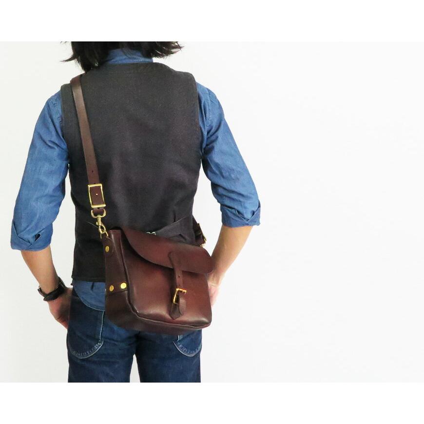 vasco（ヴァスコ） バスコ レザー ポストマン ショルダーバッグ
