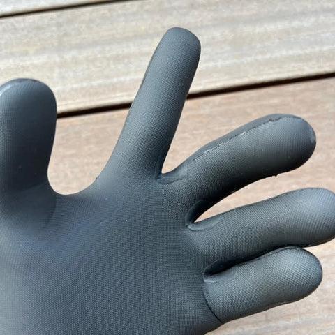 送料無料 2024モデル SURF8 Mサイズ スムースラバーグローブ サーフエイト SMOOTH RUBBER 2MM 新品 冬用 サーフィングローブ 83F2X9 サーフグローブ サーフ8 | SURF8 | 04