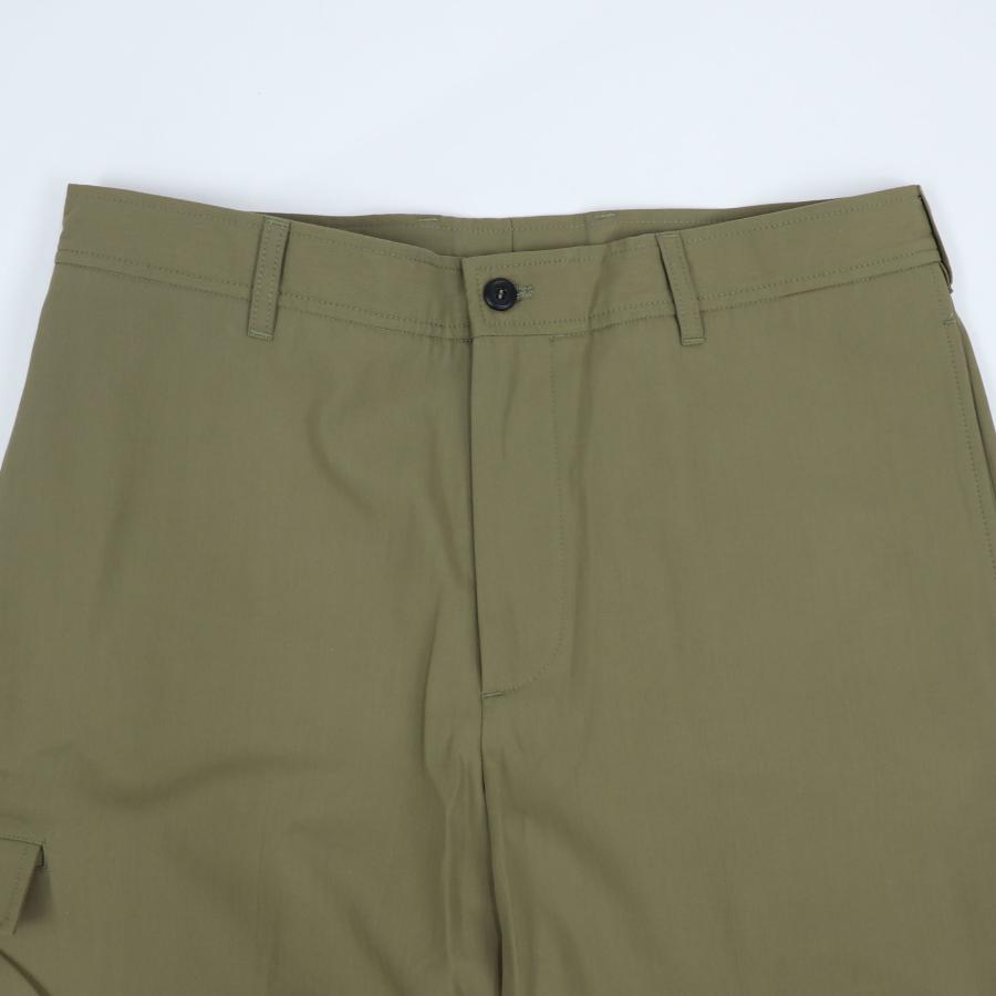 フェラガモ ボトムス パンツ レディース カーキ ストレートパンツ  