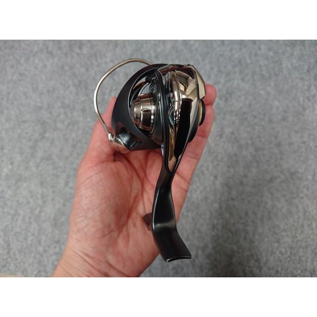 未使用品】 ダイワ 23エアリティ LT2000S-H スピニングリール AIRTY 