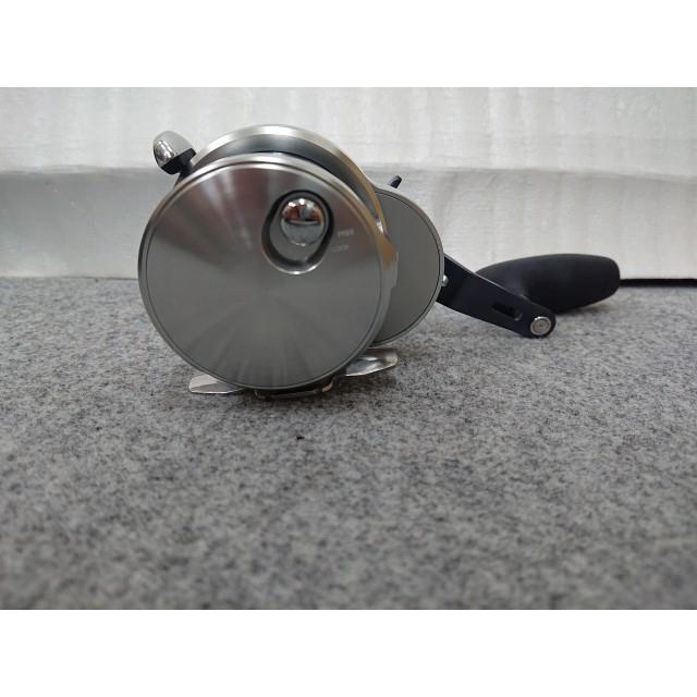未使用品】 シマノ 21 オシアジガー 2001NRMG (左) 両軸リール