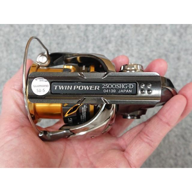 シマノ @【未使用品】 20 ツインパワー 2500SHG スピニングリ−ル TWIN
