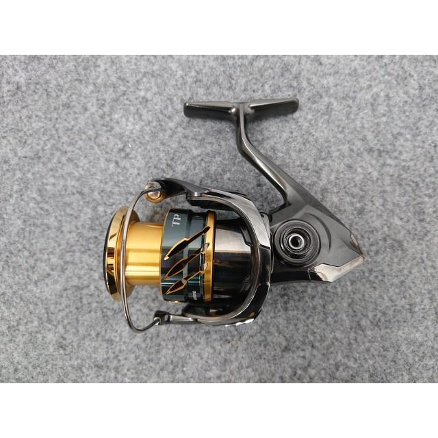 SHIMANO TWIN POWER C3000XG スピニングリール　20年 シマノ（SHIMANO） @【中古】 美品！ 20 ツインパワー C3000XG