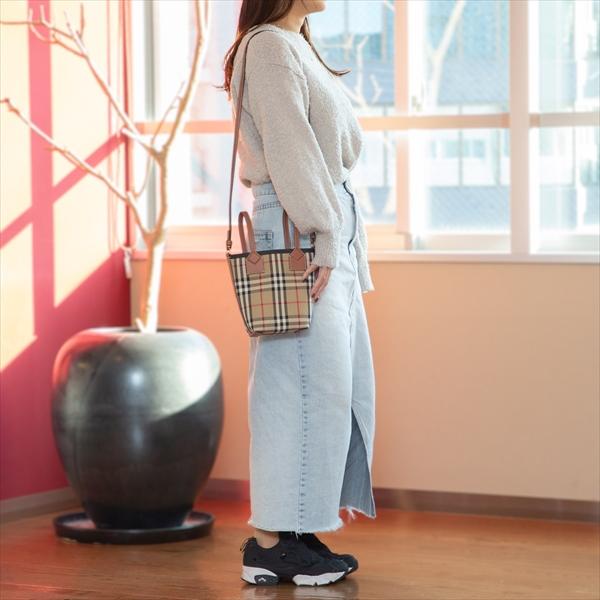 バーバリー バッグ ハンドバッグ BURBERRY 8070461 レディース BURBERRY 8070461/A7026      比較対照価格178,200 円の画像