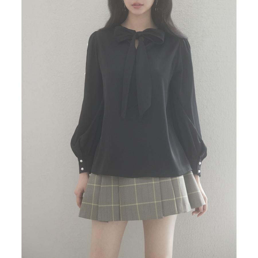 ブラウス レディース 長袖 クルーネック ゆったり ギャザー きれいめ リボン パールボタン ボタン開閉 とろみ素材 おしゃれ 可愛い オフィス |  | 01