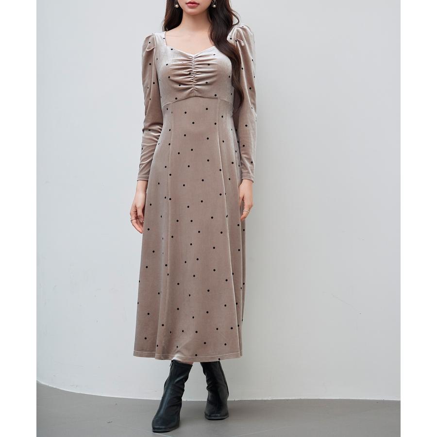 ワンピース ロングワンピース レディース ゆったり 長袖 ベロア素材 ドットプリント ボリュームスリーブ バックゴム 胸元シャーリング パワーショルダ |  | 11