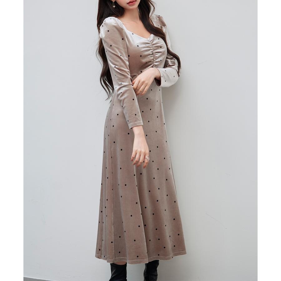 ワンピース ロングワンピース レディース ゆったり 長袖 ベロア素材 ドットプリント ボリュームスリーブ バックゴム 胸元シャーリング パワーショルダ |  | 13